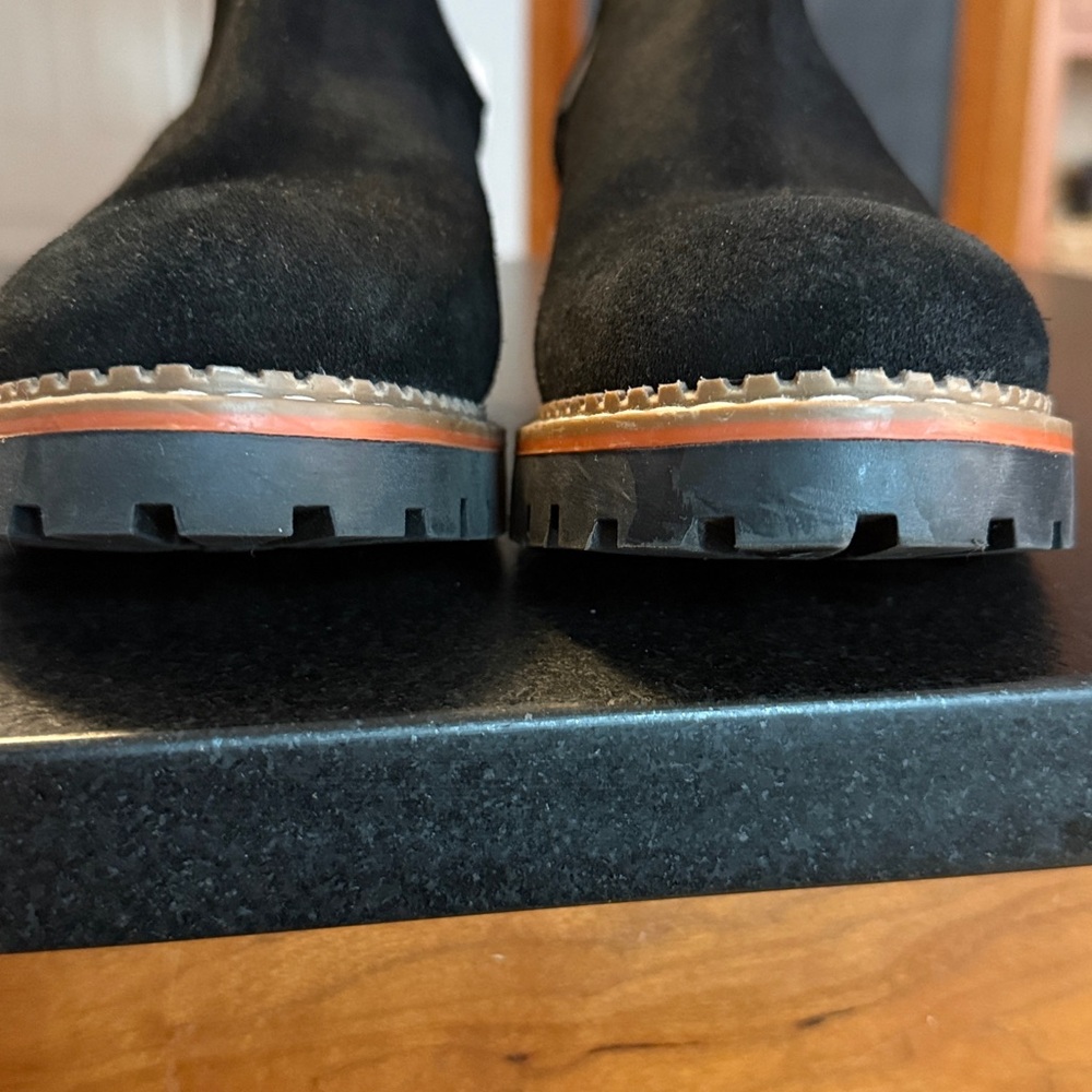 Bertuchi Black Suede Ankle Boots - Picture 3 of 4